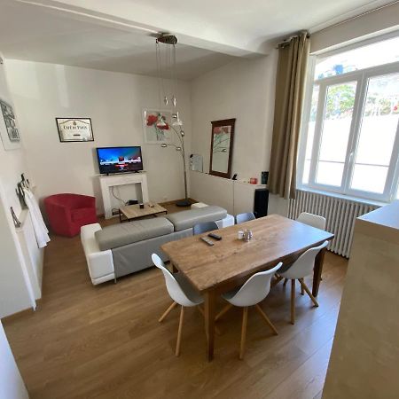 Maison de ville au cœur de Saint Pierre en Auge Extérieur photo