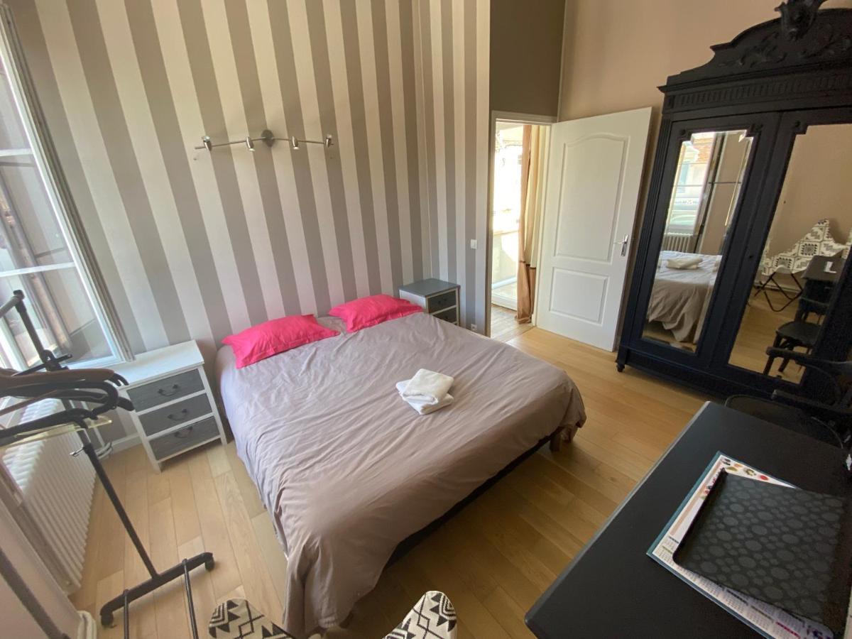 Maison de ville au cœur de Saint Pierre en Auge Extérieur photo